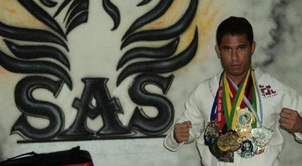 Posições Jiu-Jitsu – Raspe e finalize na kimura com Thyago Frota