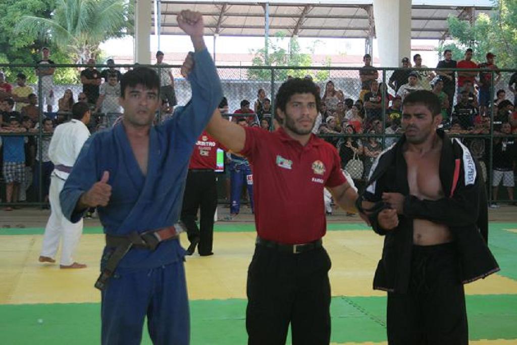 Posições Jiu-Jitsu – Régis Lima ensina chave omoplata partindo da meia-guarda