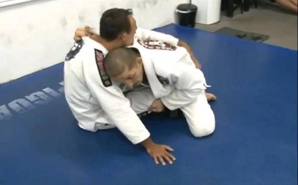 Tiago Marques ensina detalhadamente como passar a guarda, sem correr nenhum perigo