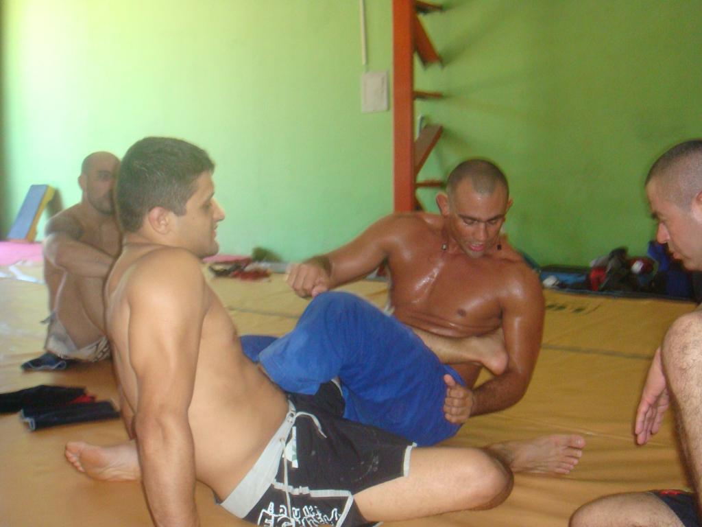 Manoel Soares ensina posições de Submission
