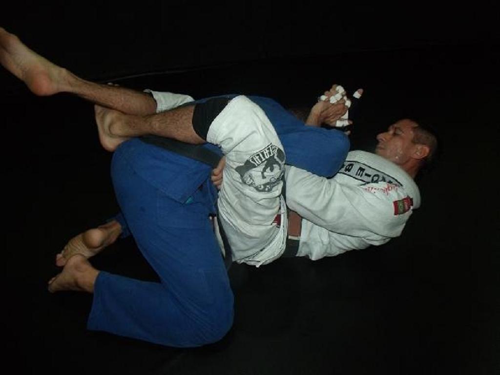 Ataque na americana e finalize na omoplata com Régis Katatau