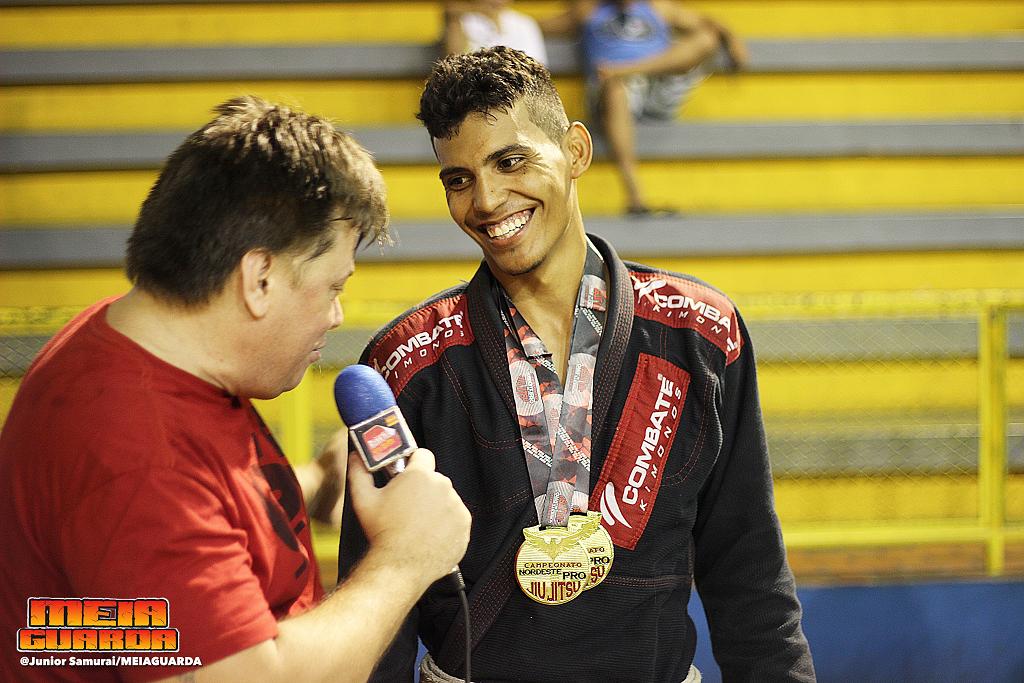TV Meiaguarda – Edu Café comenta ouro duplo no Nordeste BJJ Pro e disputa do Ranking