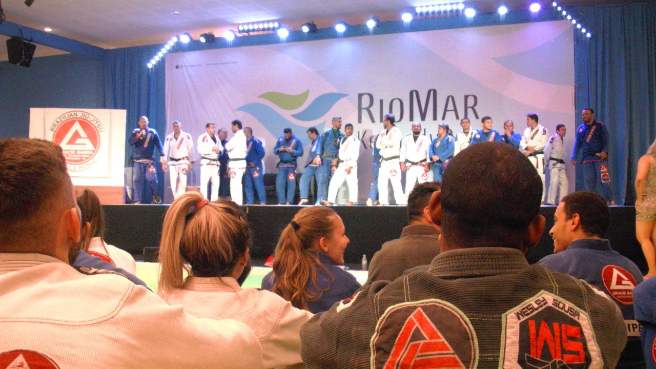 TV Meiaguarda – Veja como foi a graduação da Gracie Barra no Shopping Rio Mar Kennedy